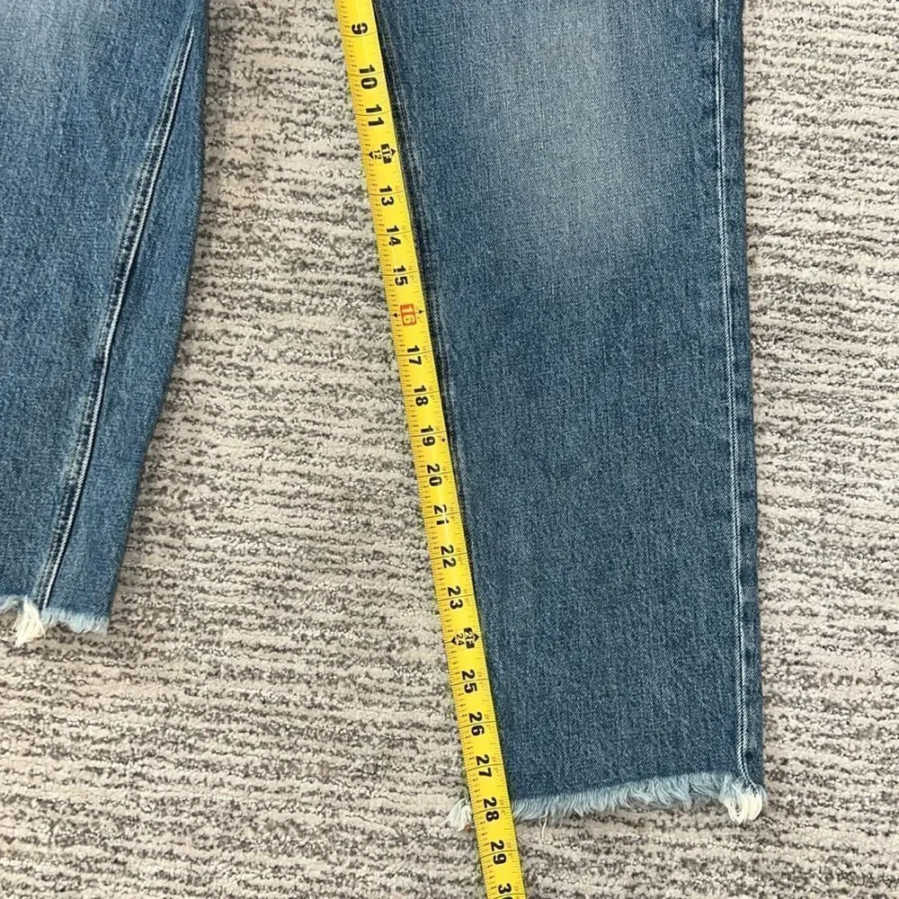 The Great.  THE SLOUCH TAPER JEAN Darker Wash Size 26 - Picture 11 of 15